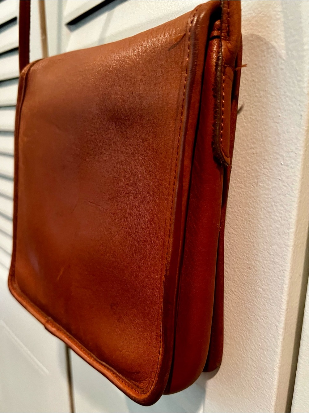 Vintage Classic Brown Leather Coach Bag - Picture 4 of 13